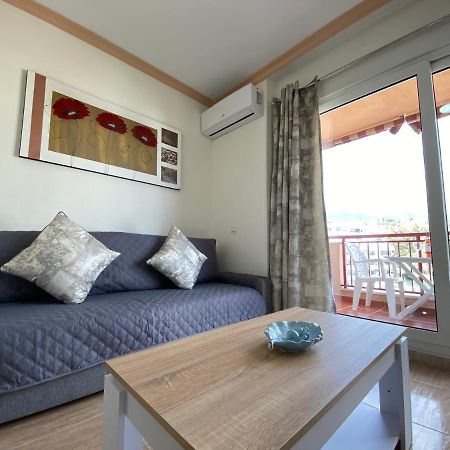 Fuengirola Holiday Apartment W/Balcony View & Pool Exterior foto
