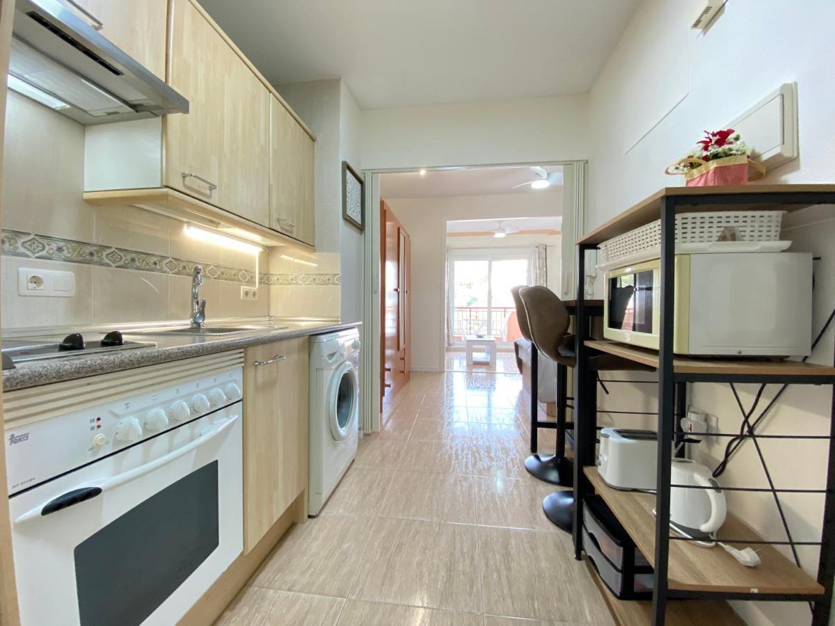 Fuengirola Holiday Apartment W/Balcony View & Pool Exterior foto