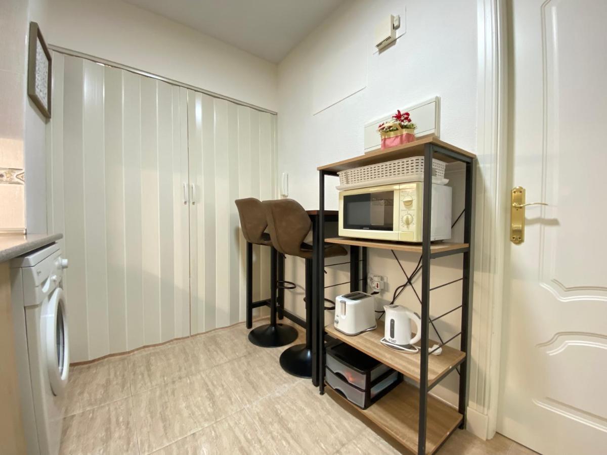 Fuengirola Holiday Apartment W/Balcony View & Pool Exterior foto